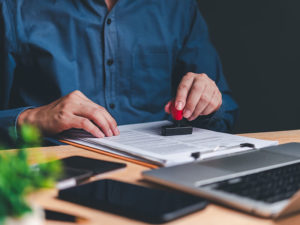 Démarches et autorisations pour installer une charpente sur une maison : tout ce qu’il faut savoir.